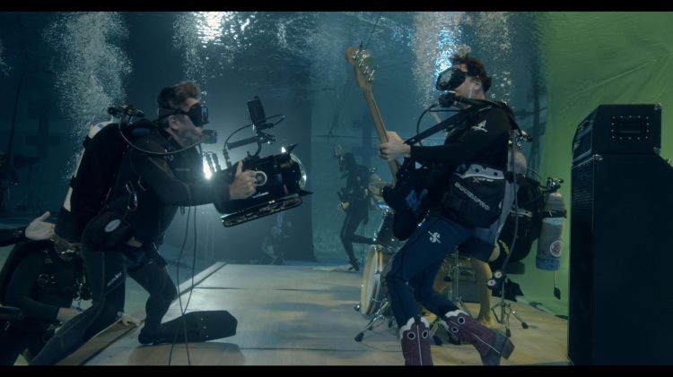 dive bar bts b-camera